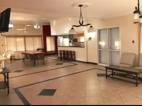 Quinta en Venta con 1 cochera