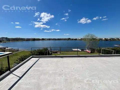 Casa a la laguna en San Gabriel