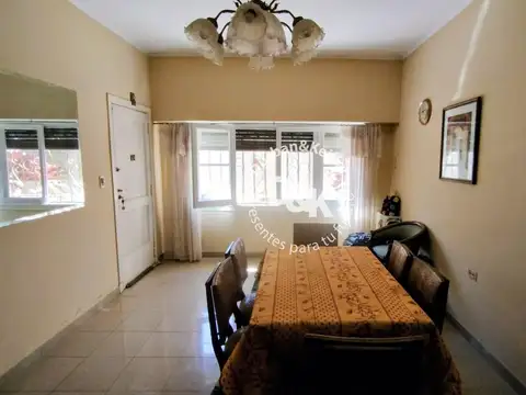 Depto Tipo Casa en Venta de 6 ambientes
