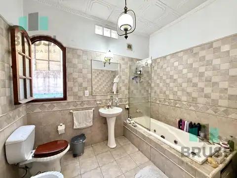 Casa 4 ambientes con 1 baño