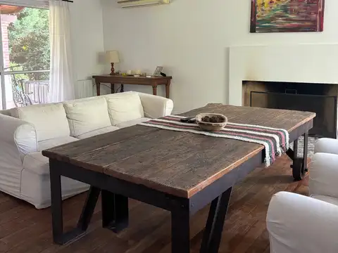 Casa en Alquiler de 5 dormitorios