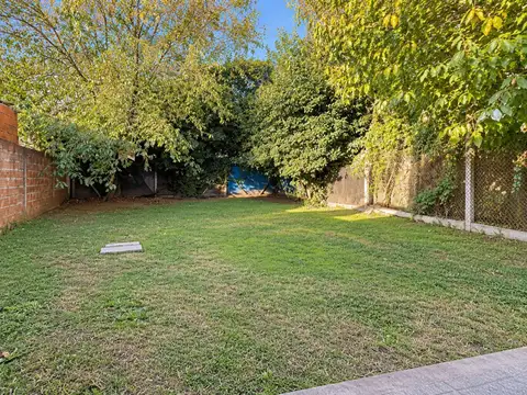 CASA VENTA GLEW 3 AMBIENTES SOBRE LOTE DE 300 M2