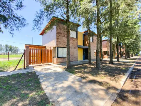 Condo del Pinar - Duplex dos dormitorios en venta en General Lagos