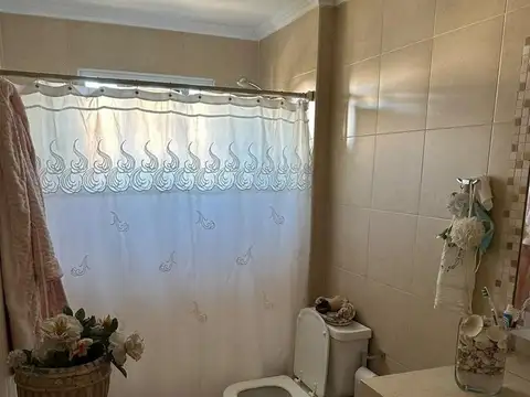 Depto Tipo Casa en Venta 50 años