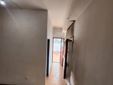 Departamento en alquiler, tercer piso por escalera con gran terraza