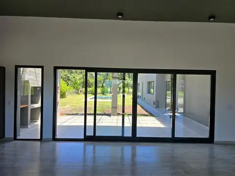 Casa en venta c/ cochera en Lagos de San Eliseo