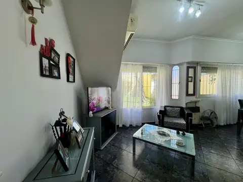 Depto Tipo Casa en Venta al Este