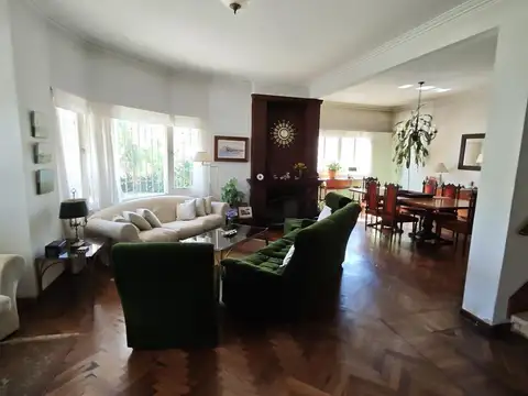 Casa 5 ambientes con 2 baños