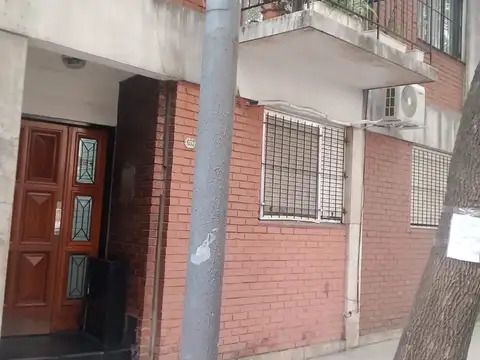 VENTA 2 AMB CABALLITO PLANTA BAJA AL FRENTE