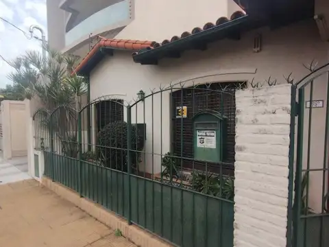 Casa en Venta en Haedo, USD 180.000