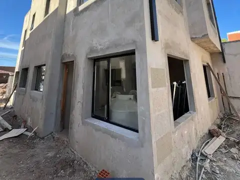 Dúplex en venta c/ cochera en Muñiz