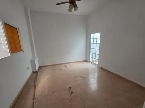 Arregui 2600, Piso pb