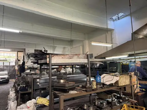 Galpon en Venta 20  mts Frente