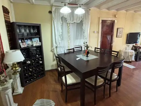 Casa 4 ambientes con 1 baño