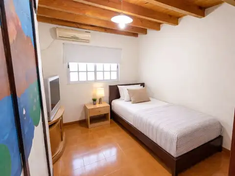 Casa 5 ambientes con 2 baños