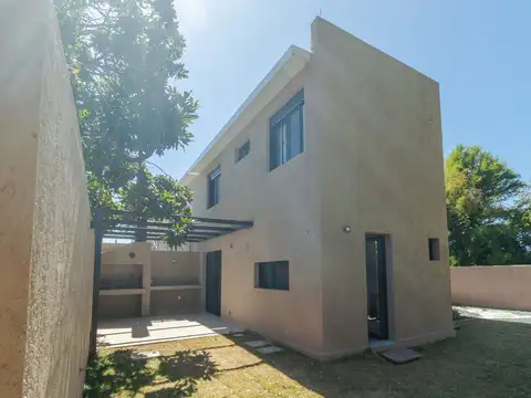 Venta Casa 3 dormitorios Shangrila