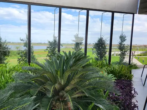 Arturo Illia 300, Piso 0