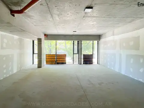 Local en Alquiler en Olivos Maipu/Uzal, USD 5.100