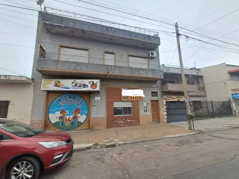 VENDE CASA MULTIFAMILIAR ISIDRO CASANOVA