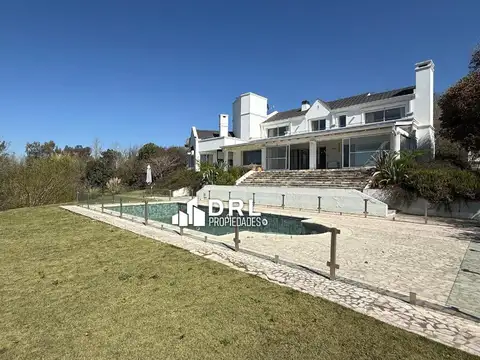Av Ejercito Argentino al 9500