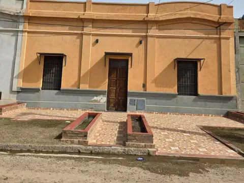 Casa con gran potencial turístico en los lagos
