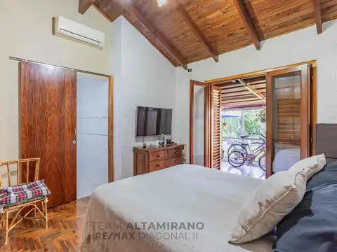 Casa en Venta con 1 cochera