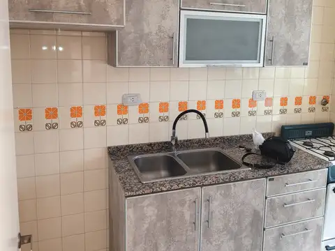 DEPARTAMENTO 2 AMBIENTES CON BALCON AL FRENTE. PASAJE NECOCHEA 1889 P.4 B AVELLANEDA