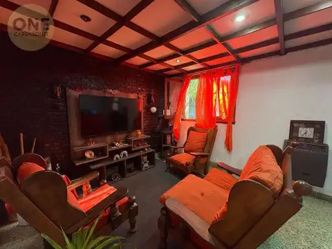 Casa 2 dormitorios en venta - Villa Elisa