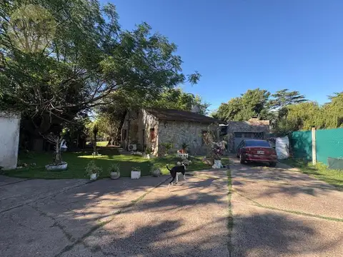 Camino Belgrano e/ 407 y 408