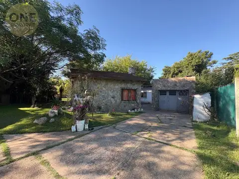 Casa 5 ambientes con 1 baño