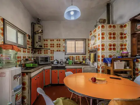 Casa en Venta con 3 cocheras