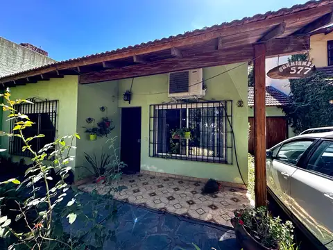 Casa 4 ambientes con 1 baño