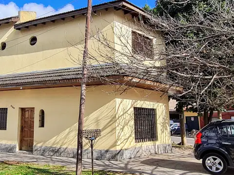 Casa - Venta - Argentina, CASEROS - AYACUCHO 3168