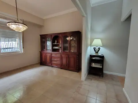 VENTA PH 2 amb c/PATIO Lautaro 1200 Flores 58m2