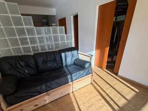 MONOAMBIENTE - HERMOSO - VILLA DEL PARQUE  con bajas Expensas