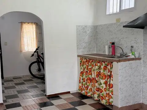 Casa 3 ambientes con 1 baño