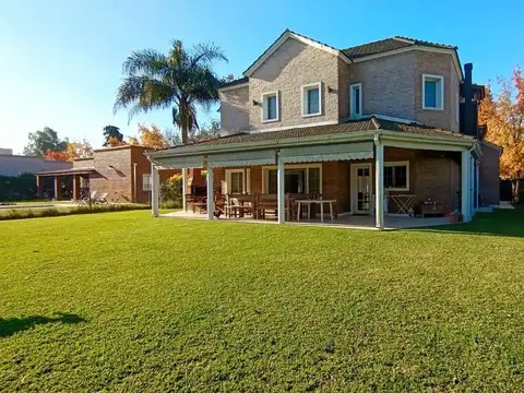 Casa en Venta Pilar 5 ambientes APTO CREDITO