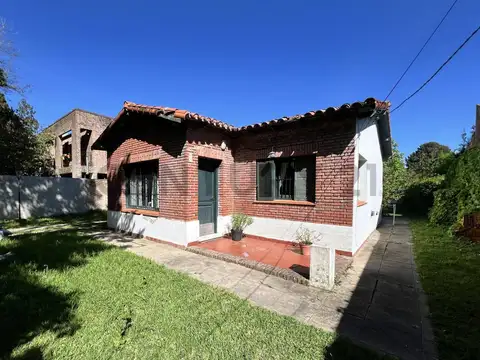 VENTA DE CASA-LOTE EN CITY BELL 466 E/ 17 Y 19. APTO CREDITO