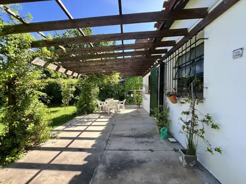VENTA DE CASA-LOTE EN CITY BELL 466 E/ 17 Y 19. APTO CREDITO