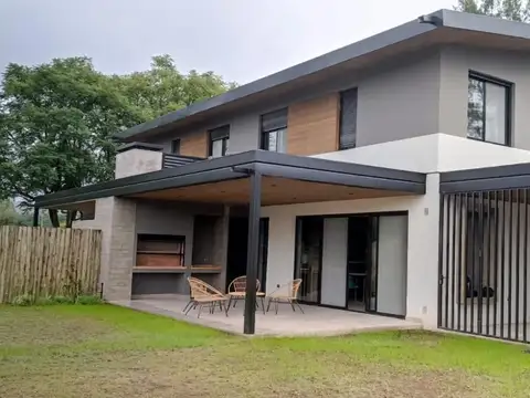 Casas Bosque.exc Casa Vta 3 Dor/pileta Estrenar