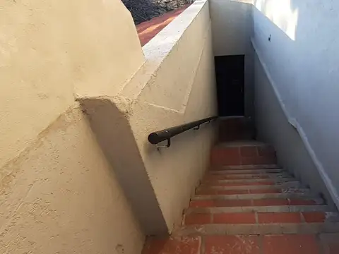 Depto Tipo Casa en Venta al Este