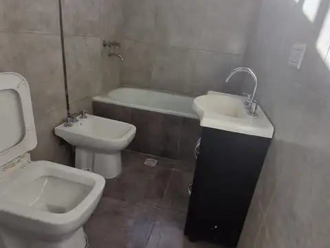 Depto Tipo Casa 3 ambientes con 1 baño