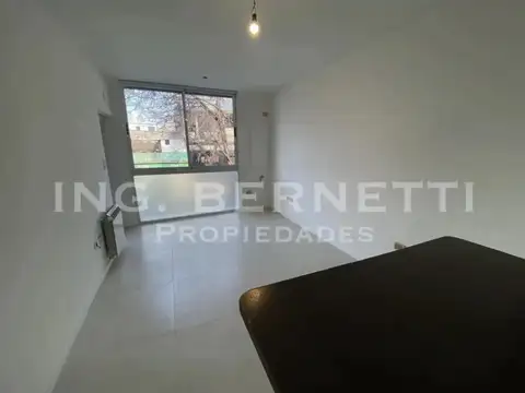 Departamento 3 ambientes al frente con balcón y terraza - Muy buena ubicación -