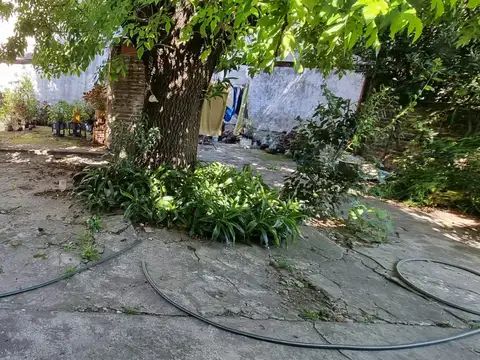 EN VENTA EN MARTIN CORONADO LOTE DE 600M2 CON GALPON DE 140M2 Y CASA DE 3 AMBIENTES - FICHA 8983