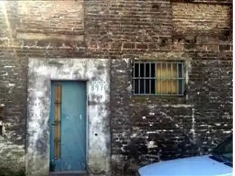 Venta galpón a metros del Mercado de Fisherton