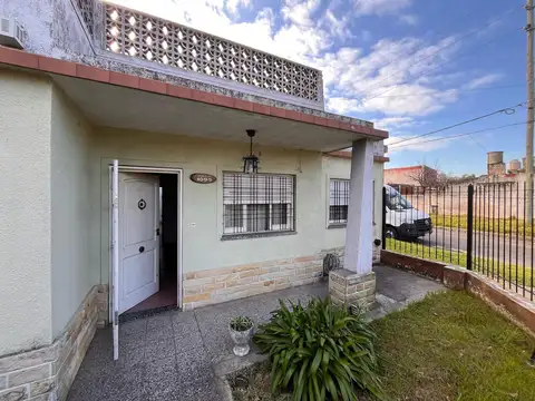 Casa en Venta en Moron Sur, USD 80.000
