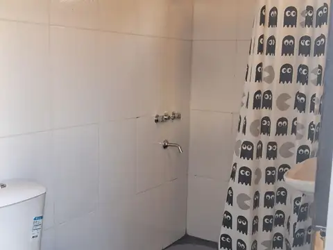 Casa en Alquiler con 2 cocheras