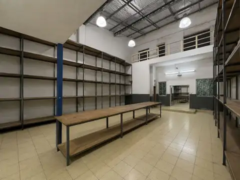 Galpón en Venta en Pompeya, CABA