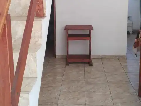 Depto Tipo Casa 4 ambientes con 2 baños