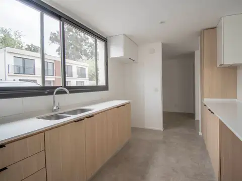 Casa en Alquiler en Benavidez, USD 1.250